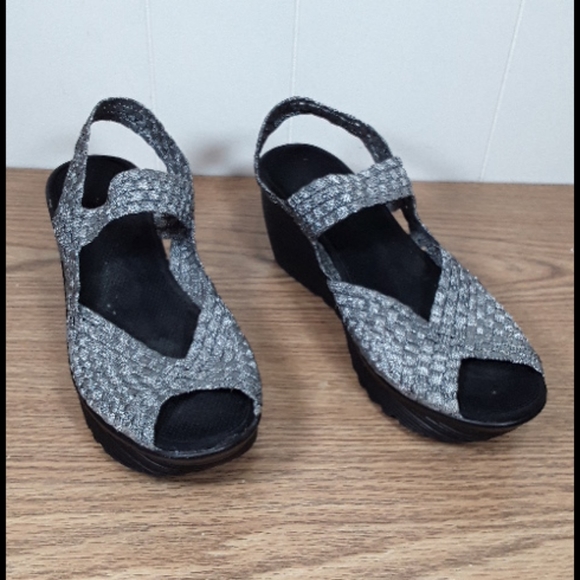 bernie mev. Shoes - Bernie Mev peep-toe wedge